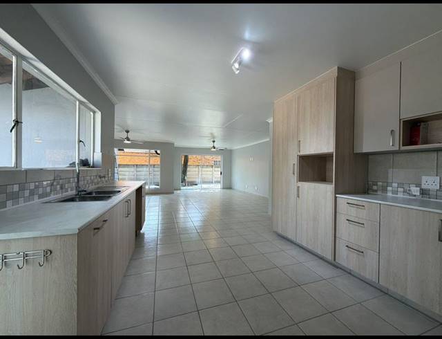 4 BEDROOM PROPERTY TO RENT IN SUNWARD PARK